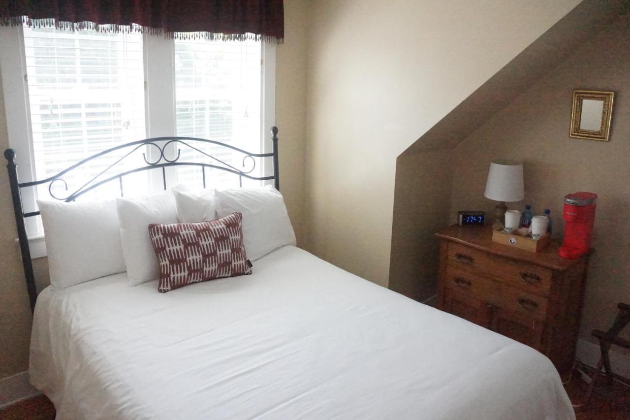 The Frogtown Inn Canadensis Buitenkant foto