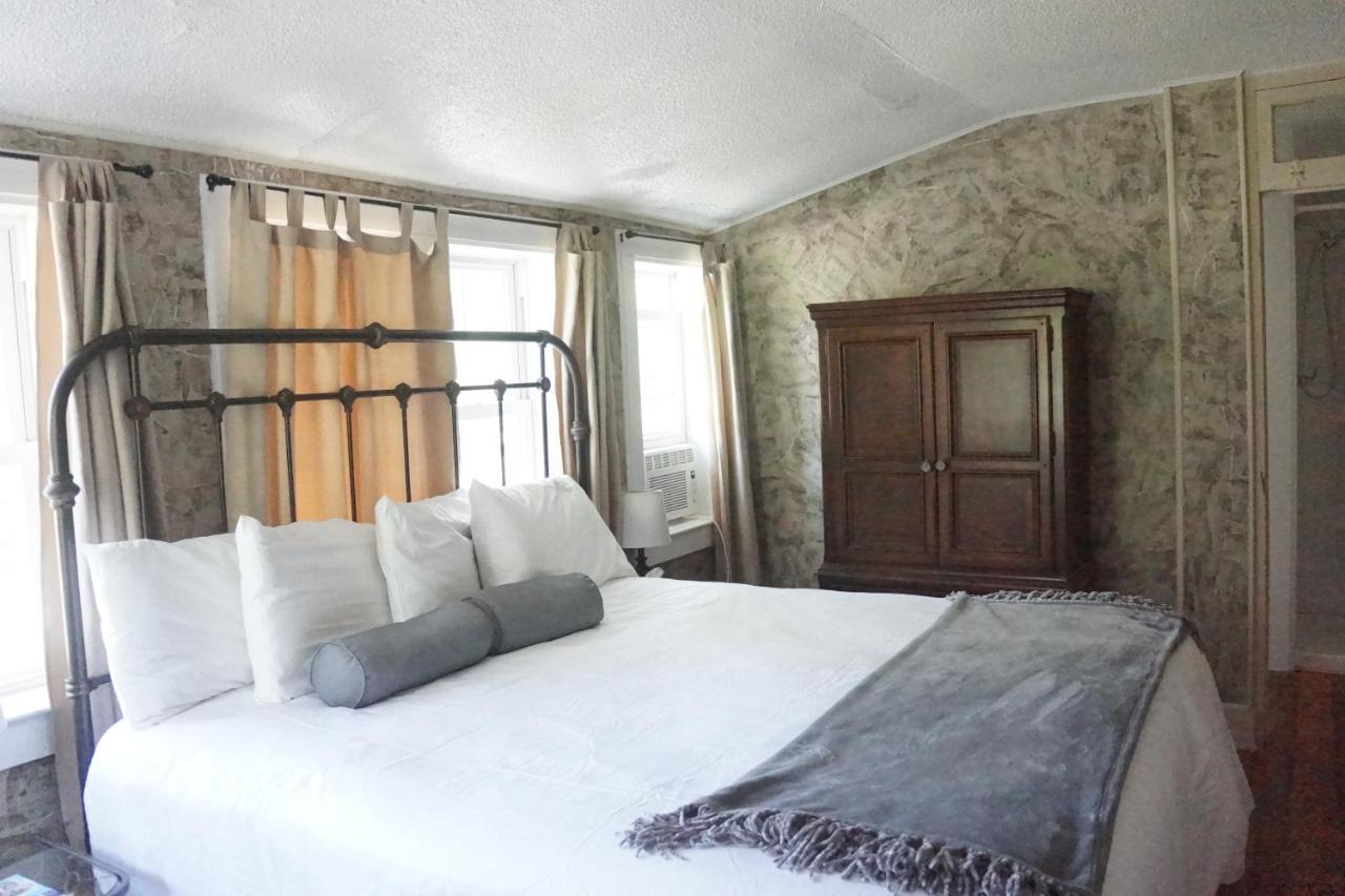 The Frogtown Inn Canadensis Buitenkant foto