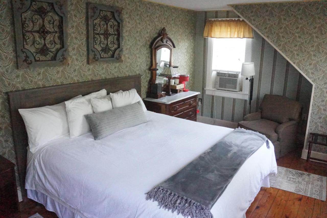 The Frogtown Inn Canadensis Buitenkant foto