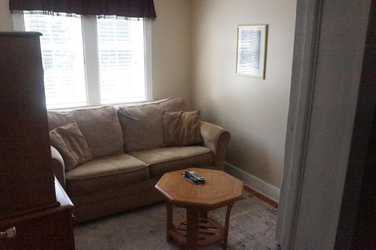 The Frogtown Inn Canadensis Buitenkant foto
